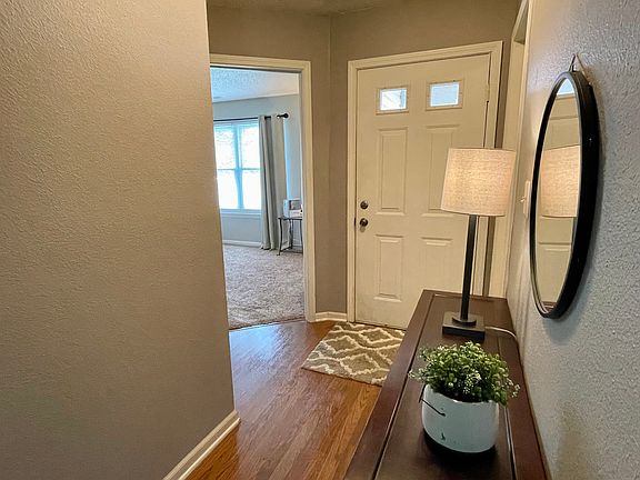 2nd image of 217 Broadmoor Bnd