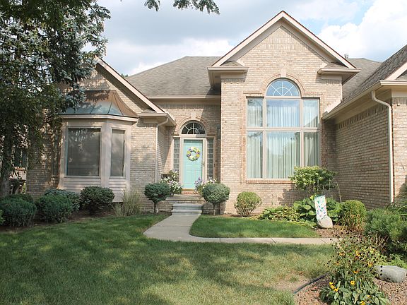 Large front Yard