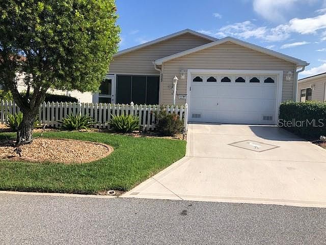 1st image of 305 Katherine Pl