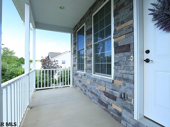 3rd image of 168 Wiltshire Dr