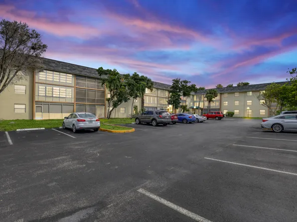 5190 E Sabal Palm Boulevard #216, Tamarac, FL 33319