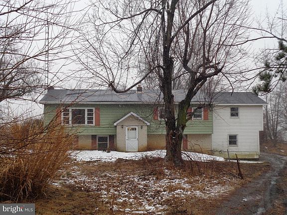 2nd image of 3330 Fox Hill Dr