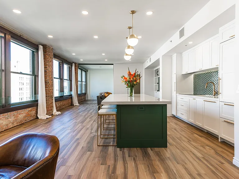 460 S Spring St #1105 — Photo 13