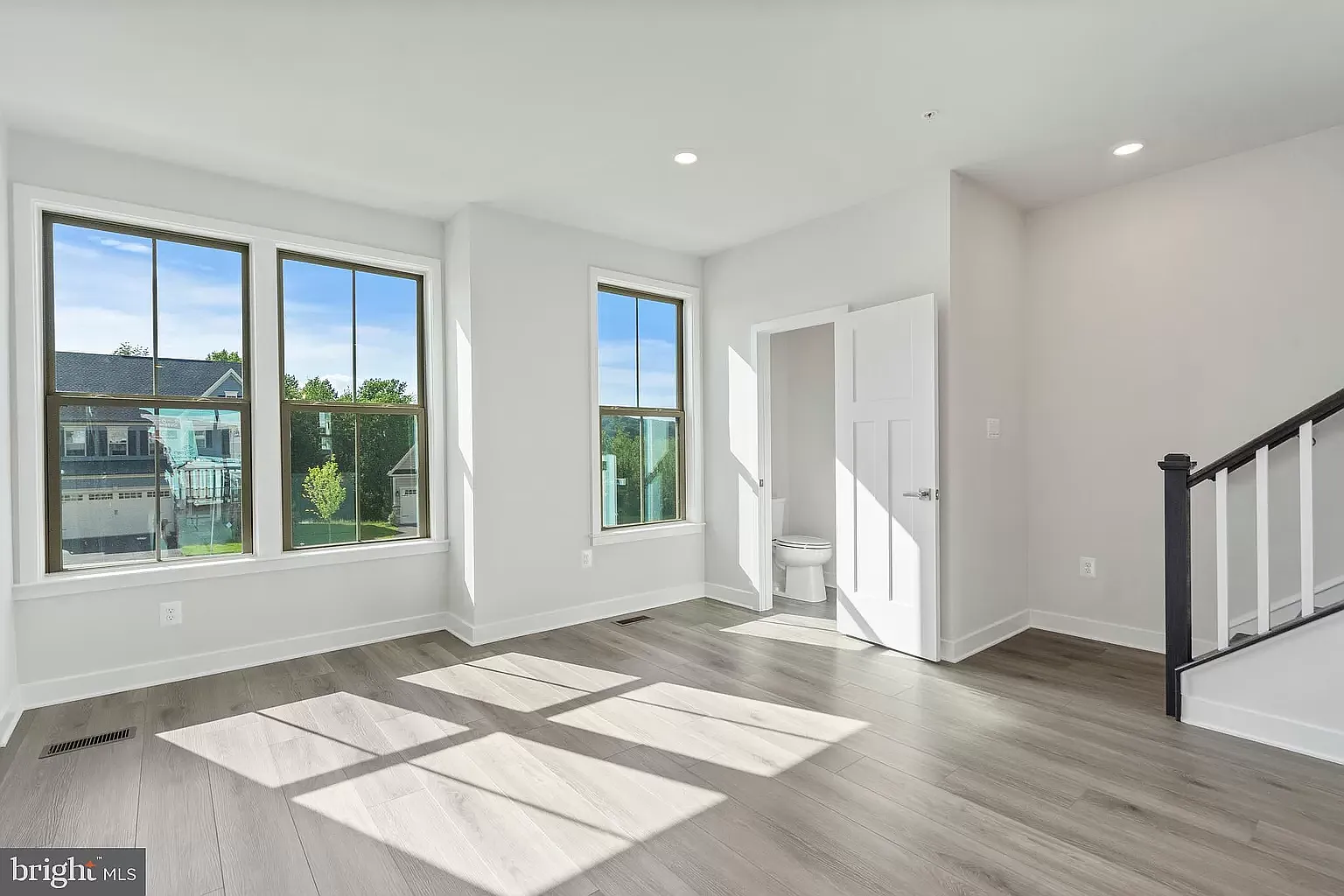 4 bed, 3.5 bath, 2308 sqft, $3,650 — Photo 1