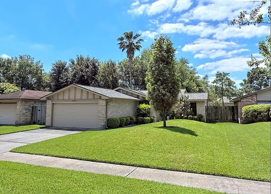 1st image of 21027 Western Valley Dr