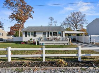 837 Seaman Ave, Beachwood, NJ