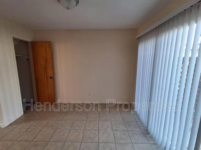 1381 N 6th St — Photo 4
