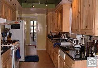 4th image of 9325 Highdale St