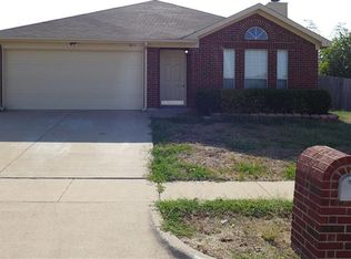 7033 Stetter Dr, Arlington, TX 76001