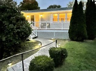 110 Cheryl Ann Dr, Milford, CT 06461