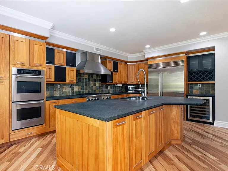 1417 Sea Ridge Dr — Photo 7