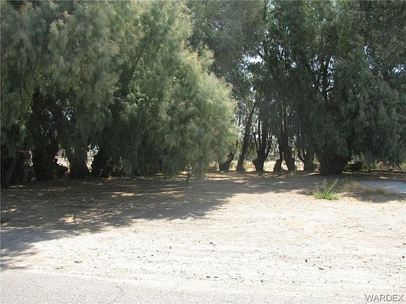 3rd image of 390 River Glen Dr