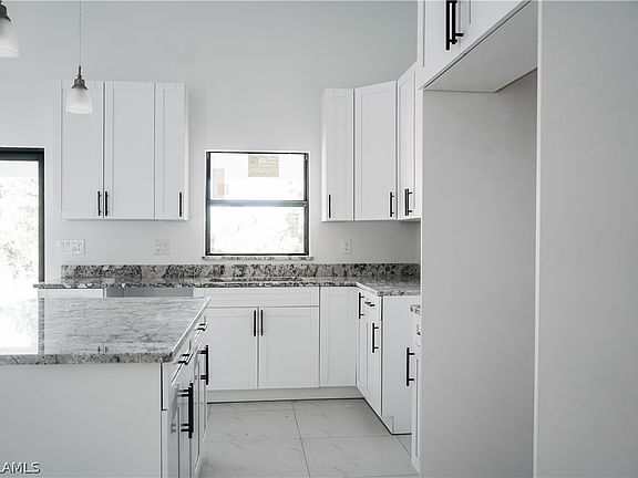 4th image of 708-710 Ichabod Ave S