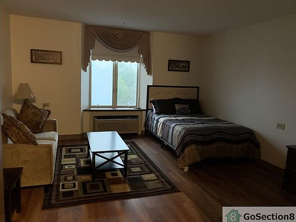 4th image of 16300 Louis Ave