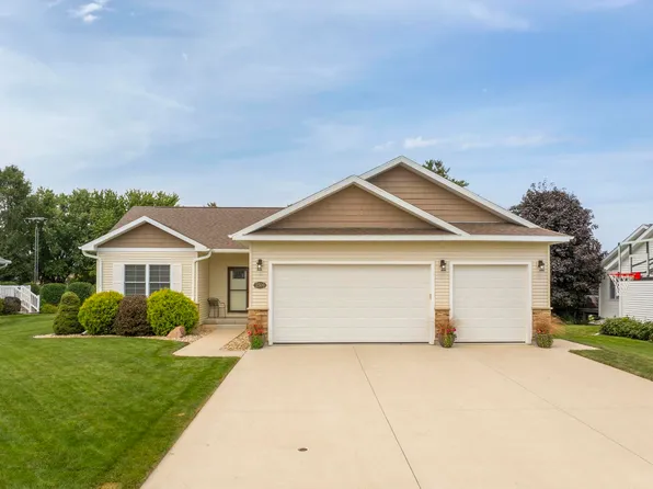 2500 Park 2nd Ave NW, Waverly, IA 50677
