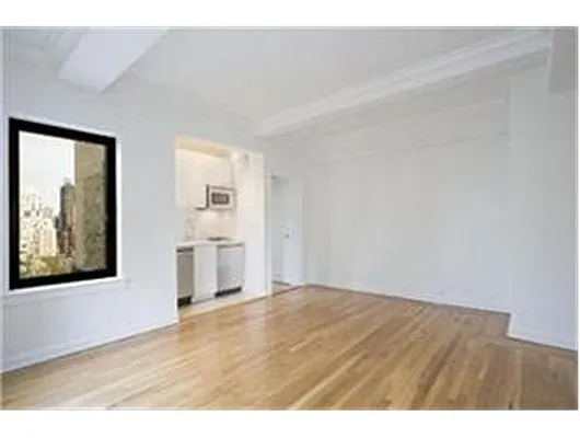 Sold by Douglas Elliman | media 17