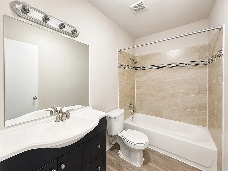 7716-7718 Sable Ln — Photo 12
