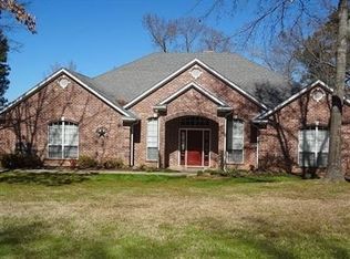 420 Meadowview Cir, Longview, TX 75604