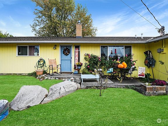 3rd image of 468 SE Maylor St