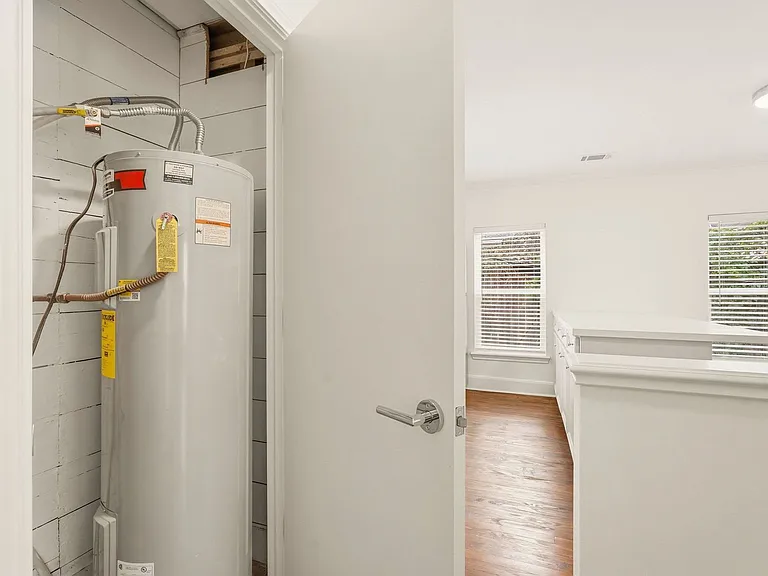 612 W Alabama St #1/2 — Photo 25