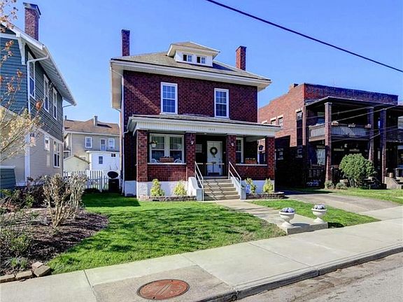 3rd image of 1575 Lee St E