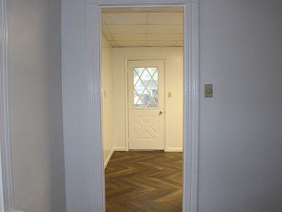 4th image of 137 Church St