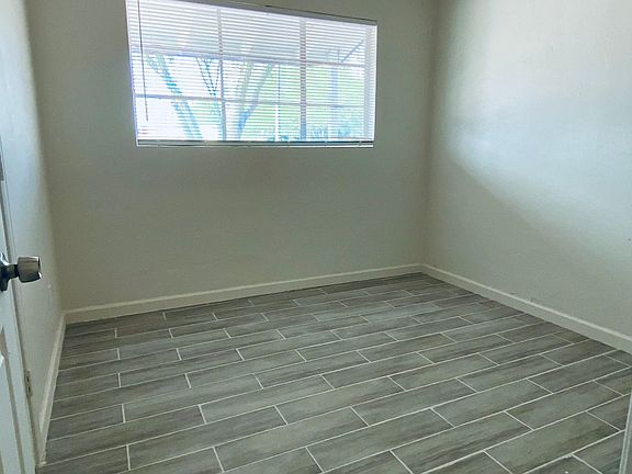 5th image of 310 N 2nd Pl