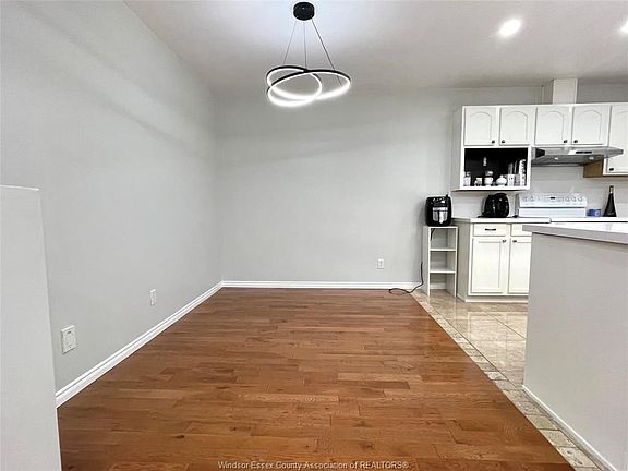 4th image of 4140 Saint Clair Ave