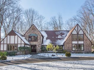 17 Brookside Dr, Sparta, NJ 07871