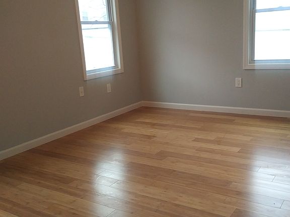 5th image of 924 E 99th St #2