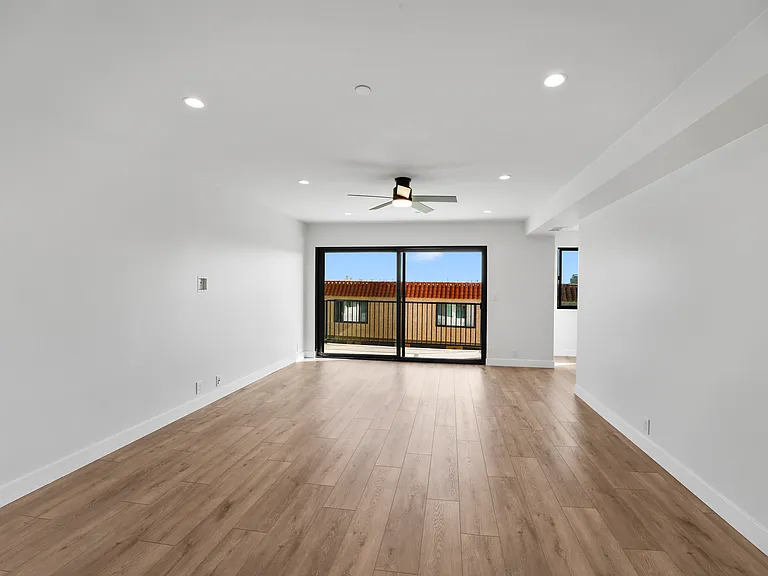 243 Avenida Montalvo #4 — Photo 4