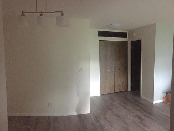 3rd image of 378 Sandalwood Ln APT A1