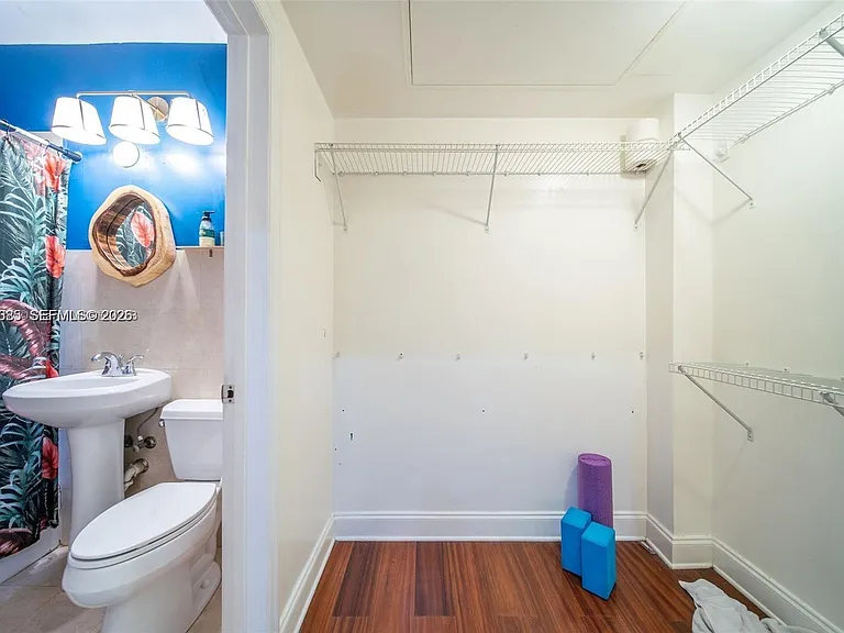 750 Jefferson Ave #14 — Photo 10