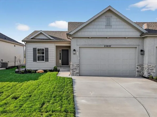 25037 W 94th Ter, Lenexa, KS 66227