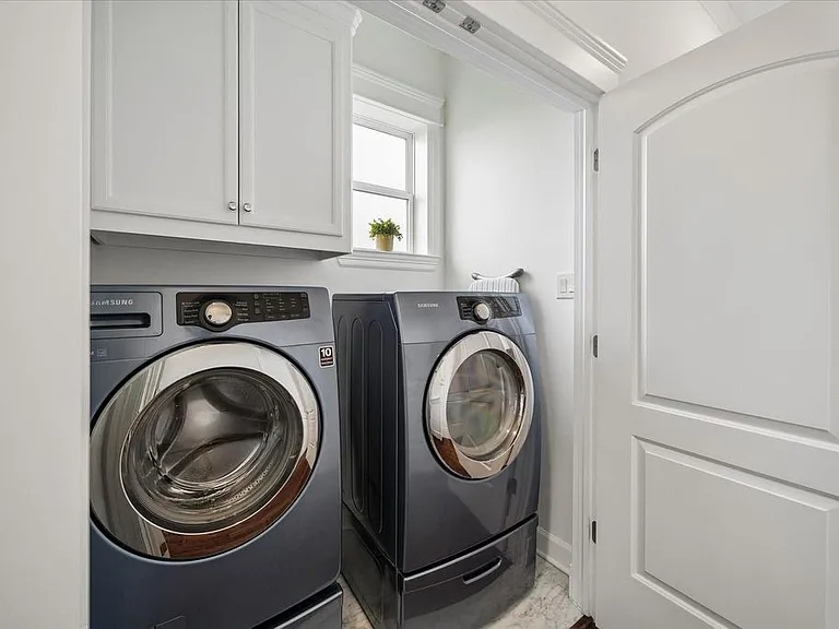 621 Rutland St #D — Photo 11