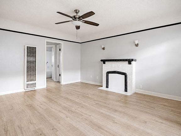 3rd image of 1042 W 57th St #1042