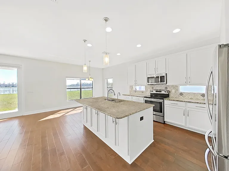 10615 Mistflower Ln — Photo 8