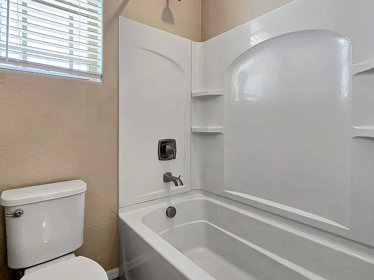 17156 W Lincoln St — Photo 32