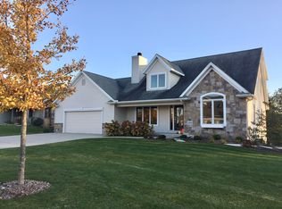 200 Kettle Ridge Cir, Glenbeulah, WI 53023