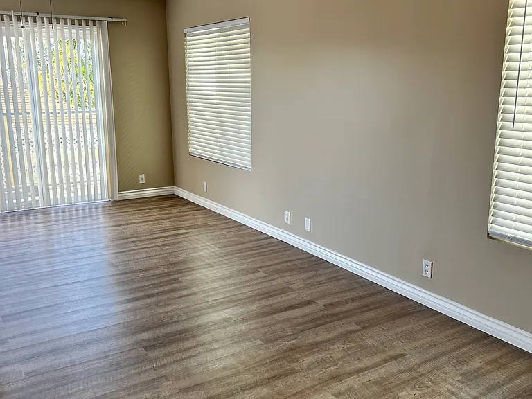 4948 Brighton Ave — Photo 13