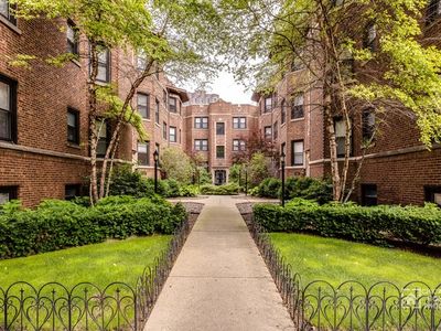 530 W Cornelia Ave, Chicago, IL, 60657