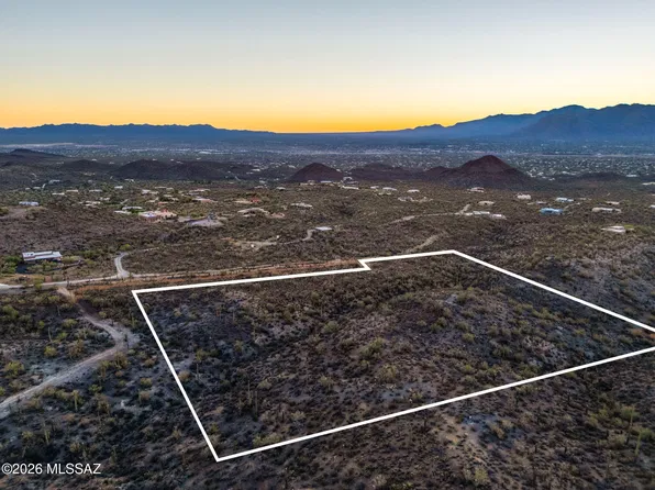 N Broken Springs Trl, Tucson, AZ 85745