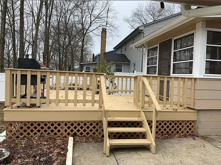deck in backyard