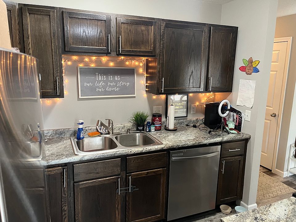 1st image of 1700 Aspen Dr APT 2