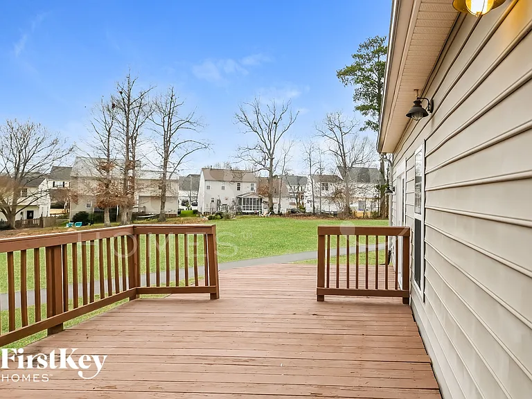 2209 Castle Pines Dr — Photo 13
