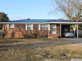 402 Pauline Ave, Glencoe, AL 35905