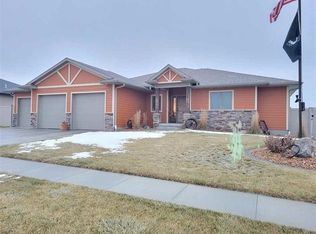 1715 Abbey Rd, Norfolk, NE 68701