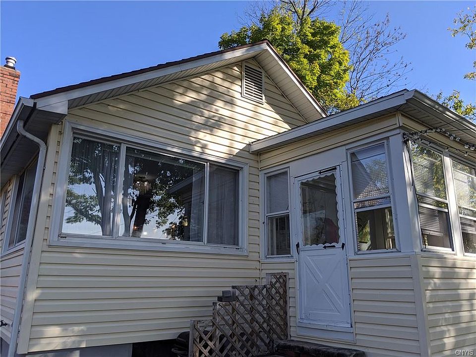 1st image of 2032 Recreation Ln