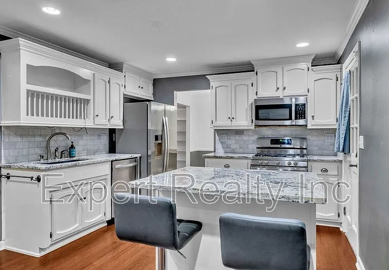 5501 Heath Row Dr — Photo 8