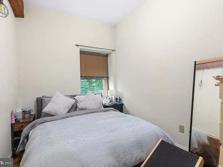 200 Krams Ave #21 — Photo 16